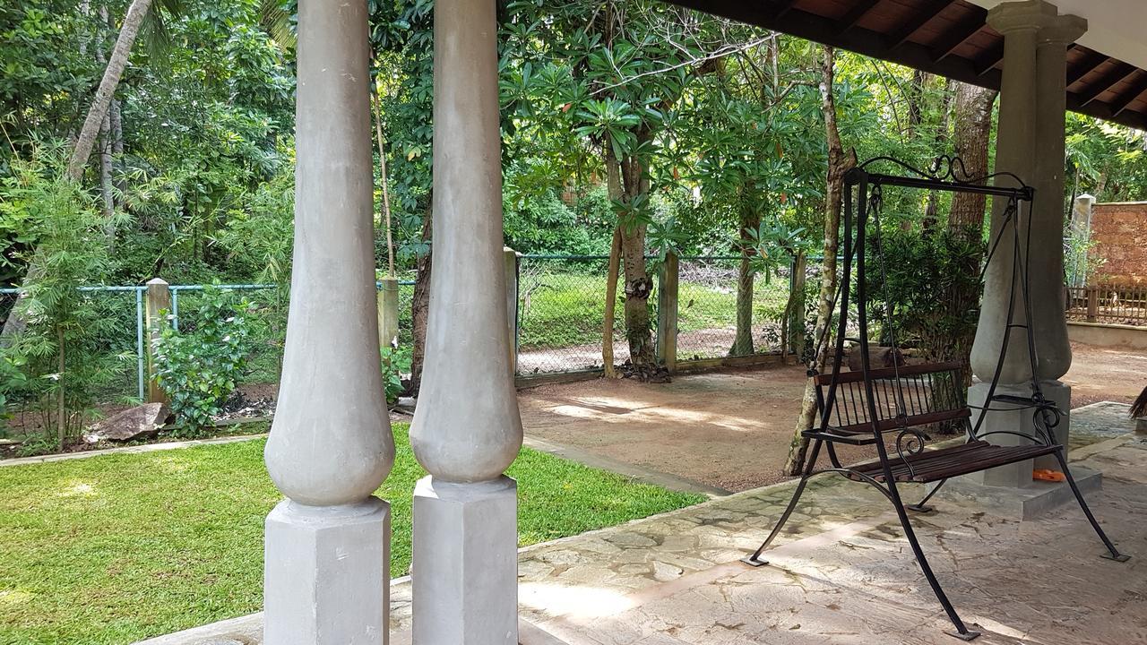 Siriniwasa Luxury Villa With Private Pool Induruwa Εξωτερικό φωτογραφία