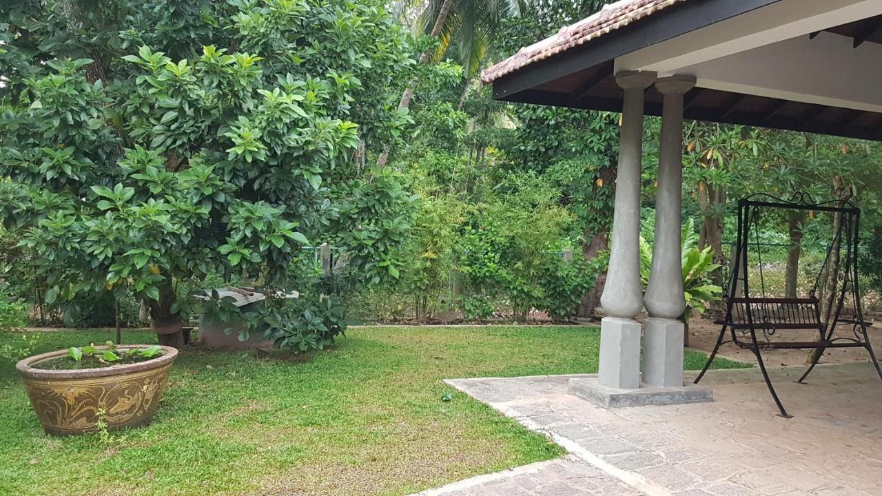 Siriniwasa Luxury Villa With Private Pool Induruwa Εξωτερικό φωτογραφία